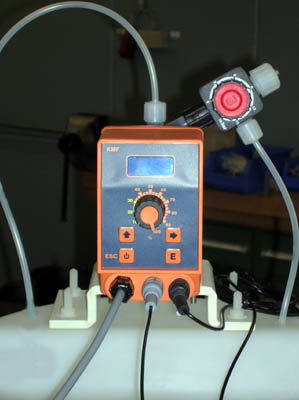 Digitale Multifunktionsmembrandosierpumpe mit Display